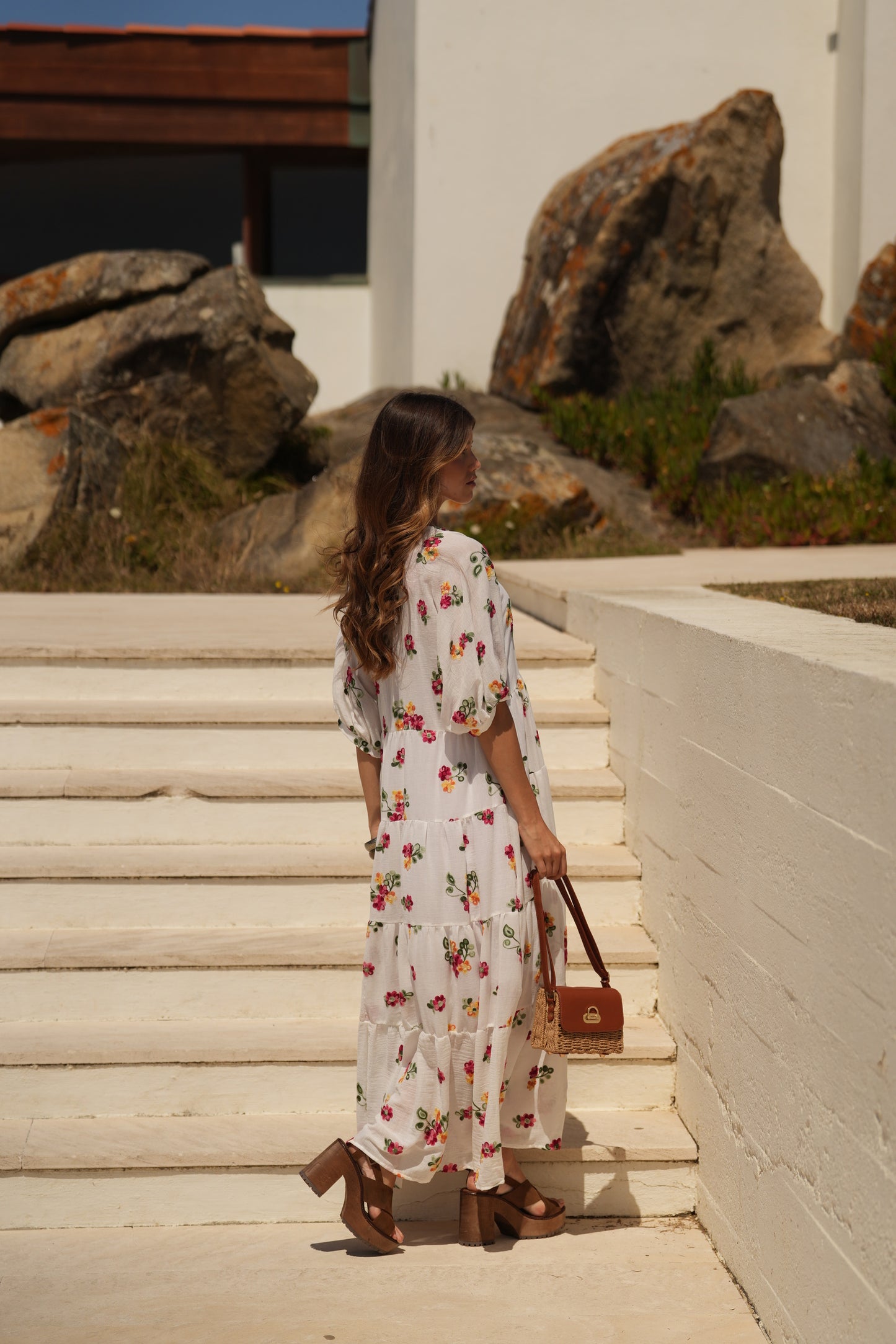 Vestido comprido branco com flores
