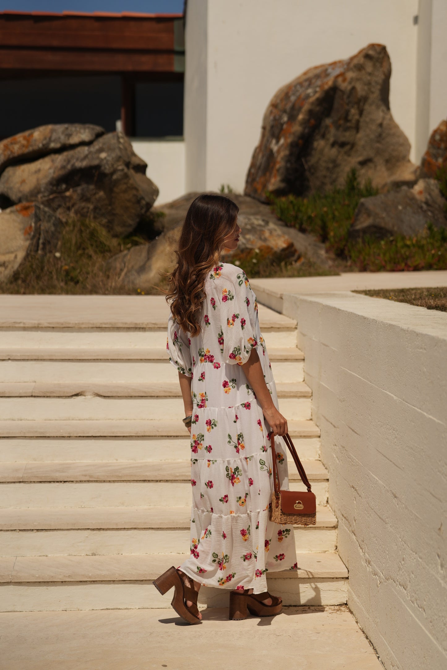 Vestido comprido branco com flores