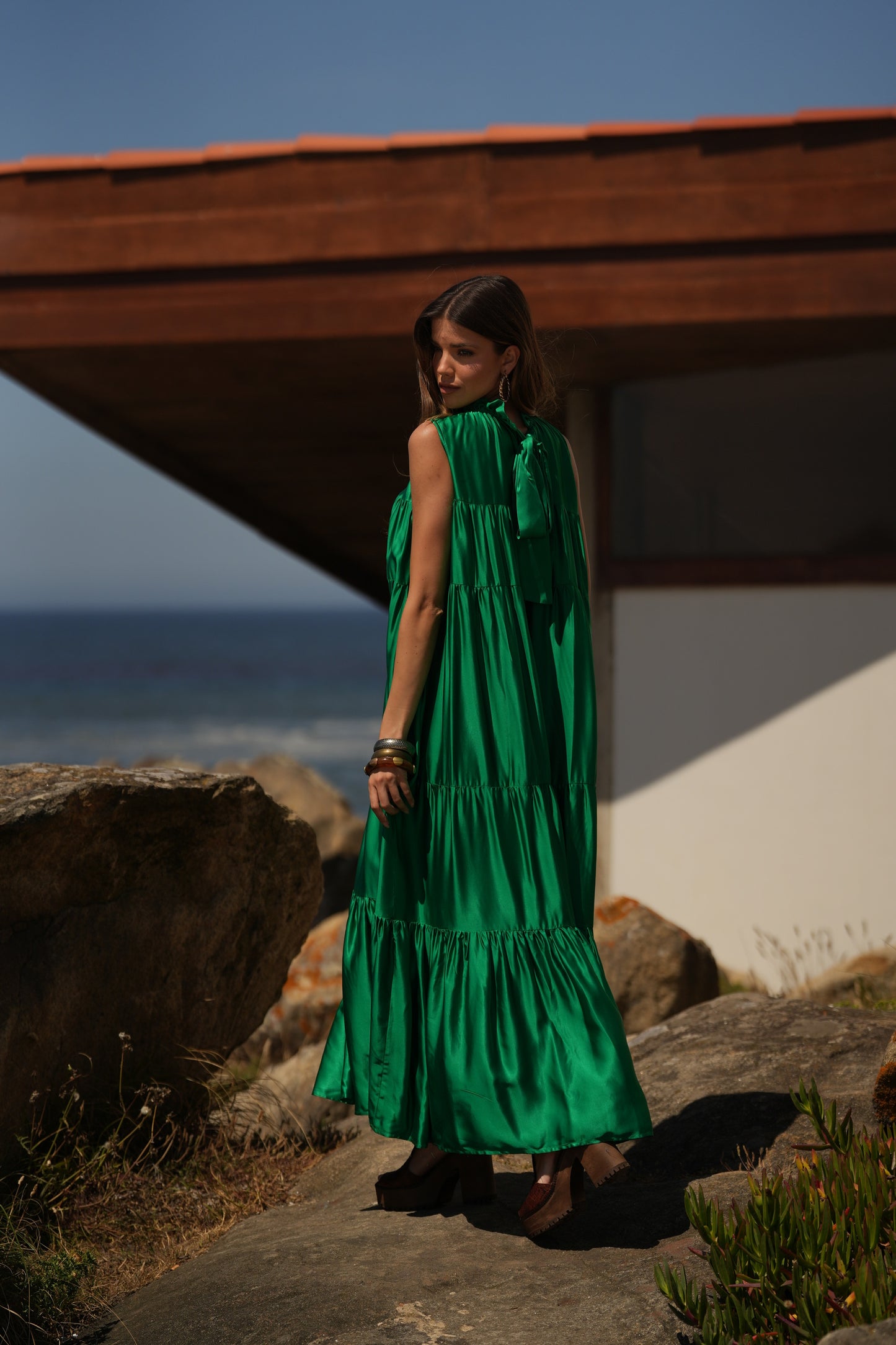 Vestido comprido em seda verde