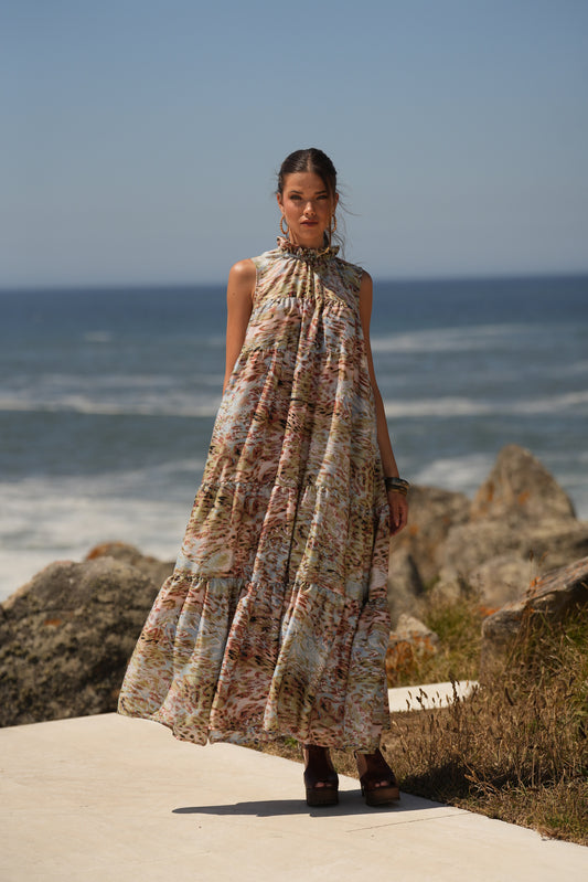 Vestido comprido em seda estampada