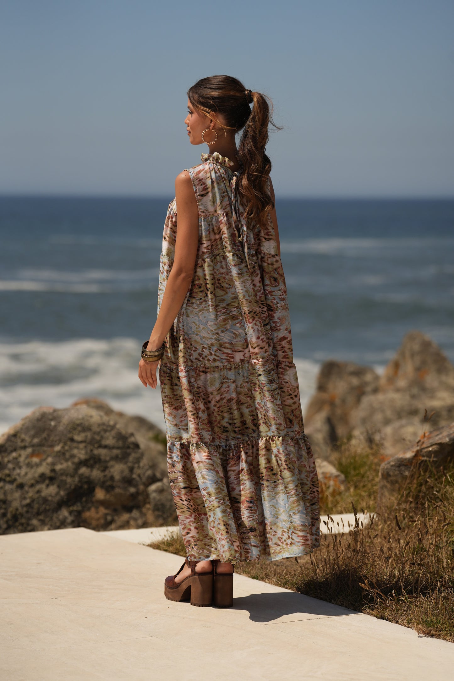 Vestido largo de seda estampada