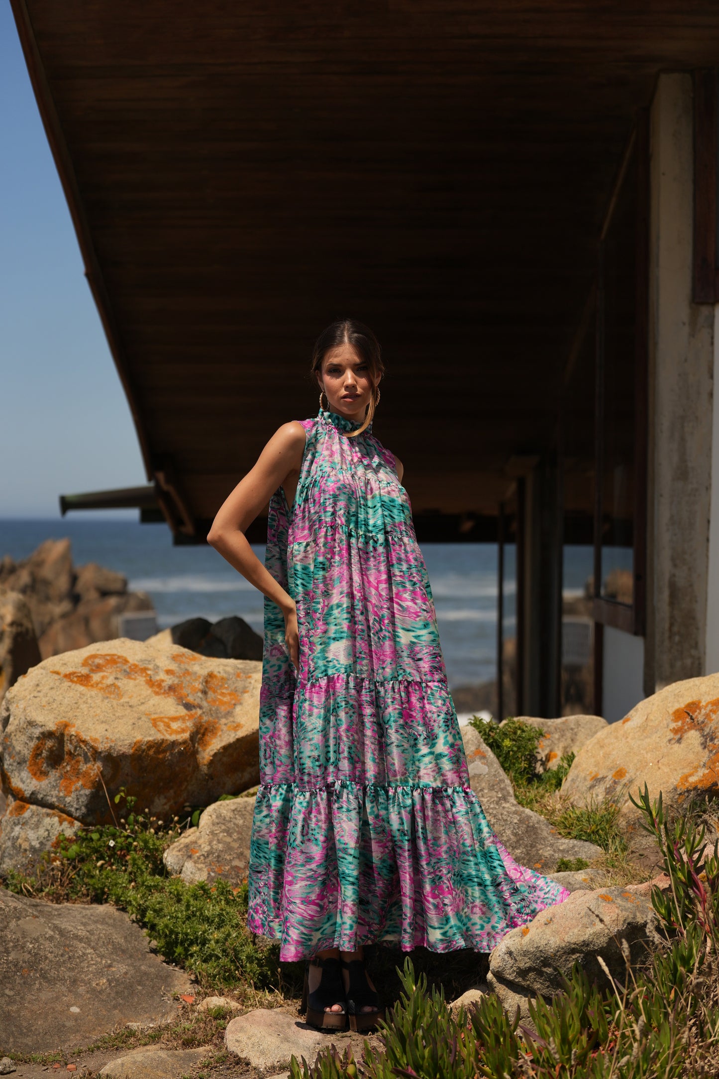 Vestido comprido em seda estampada