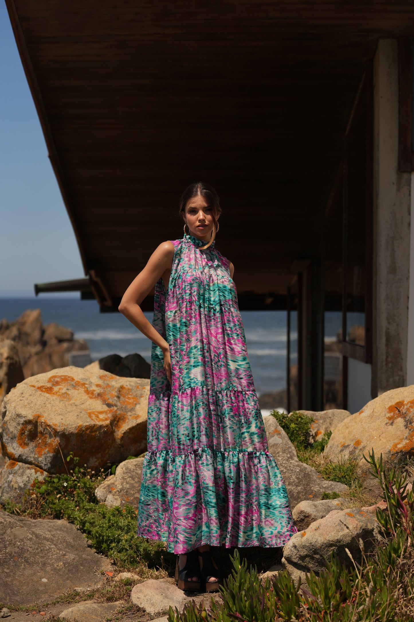 Vestido comprido em seda estampada