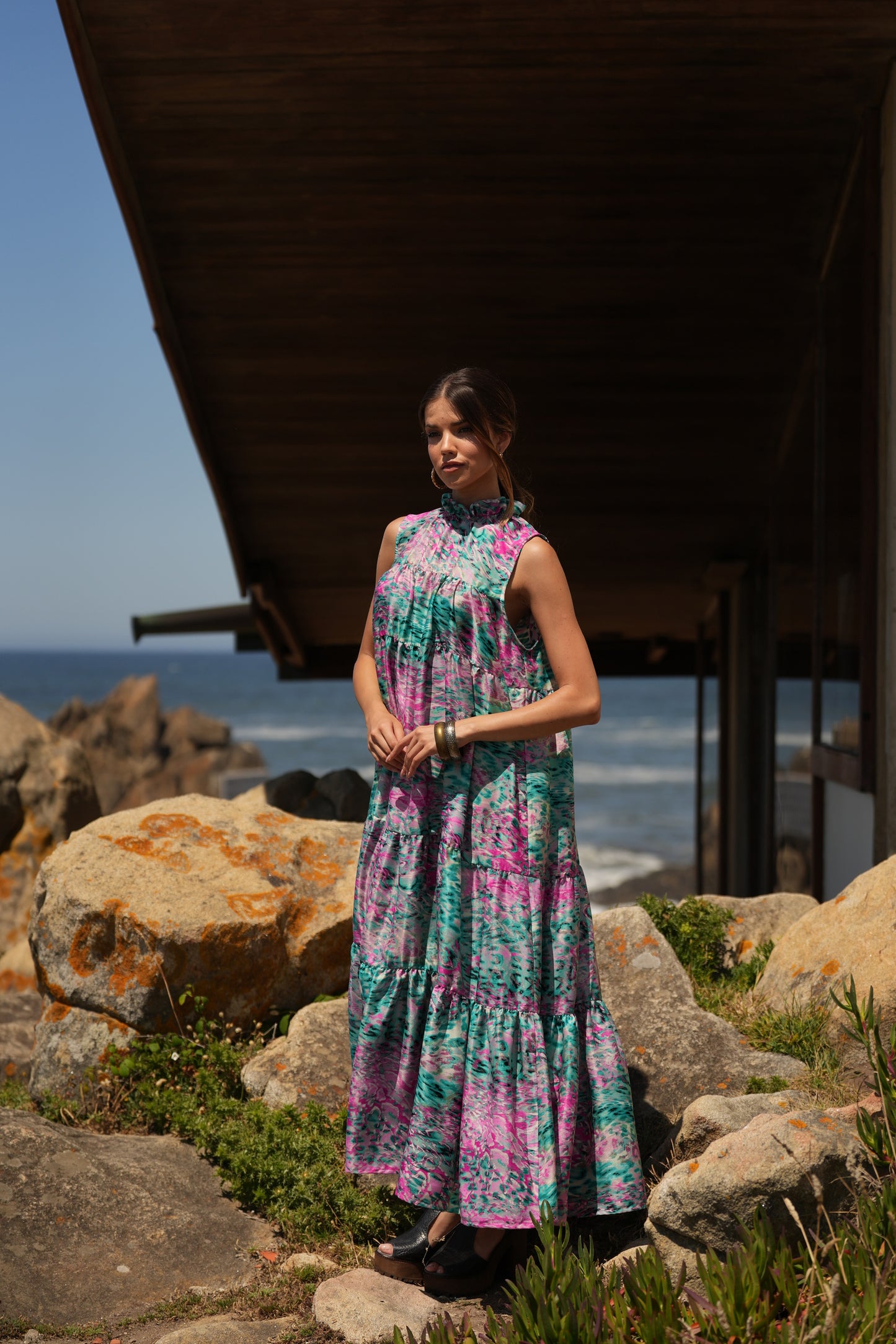 Vestido comprido em seda estampada