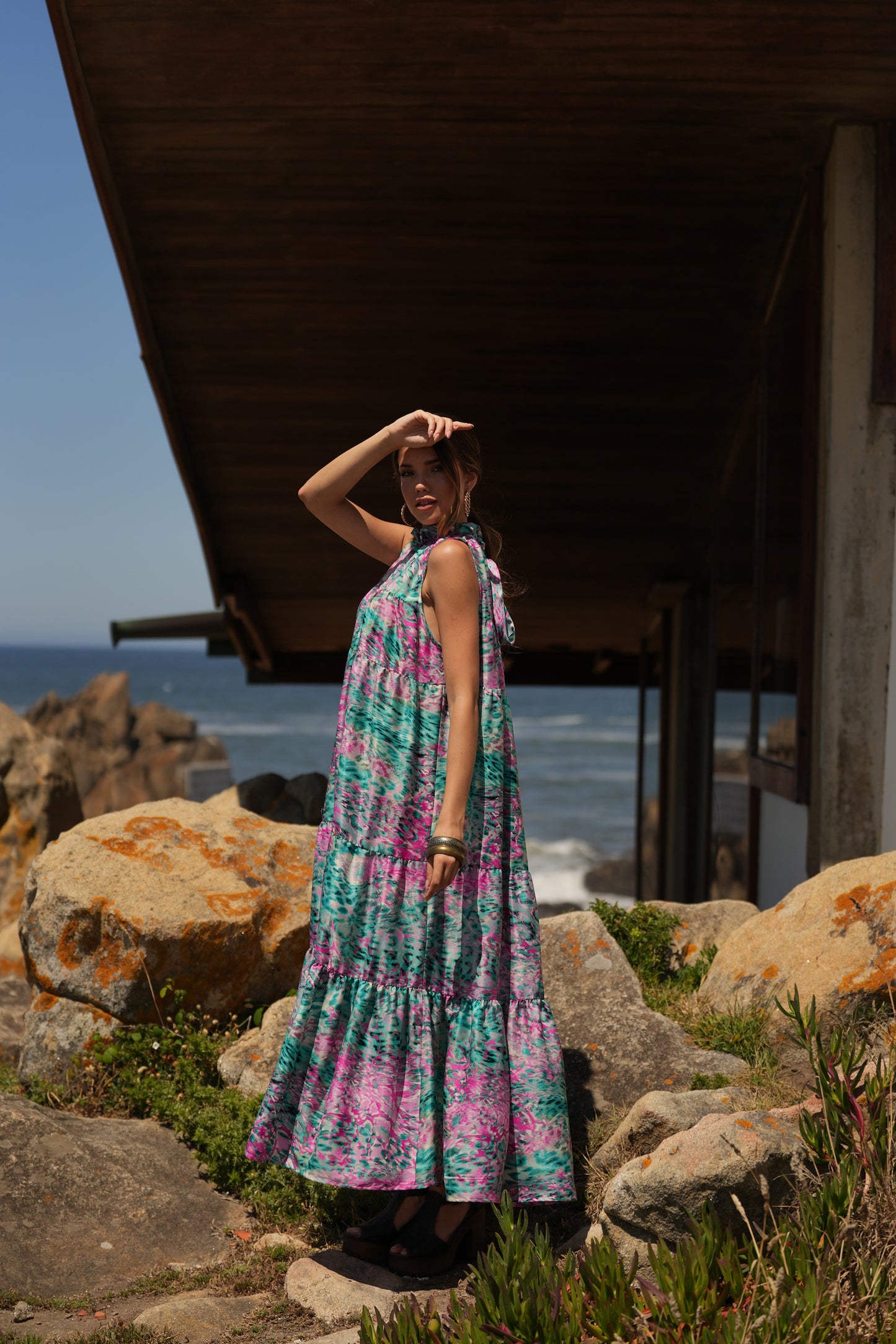 Vestido comprido em seda estampada