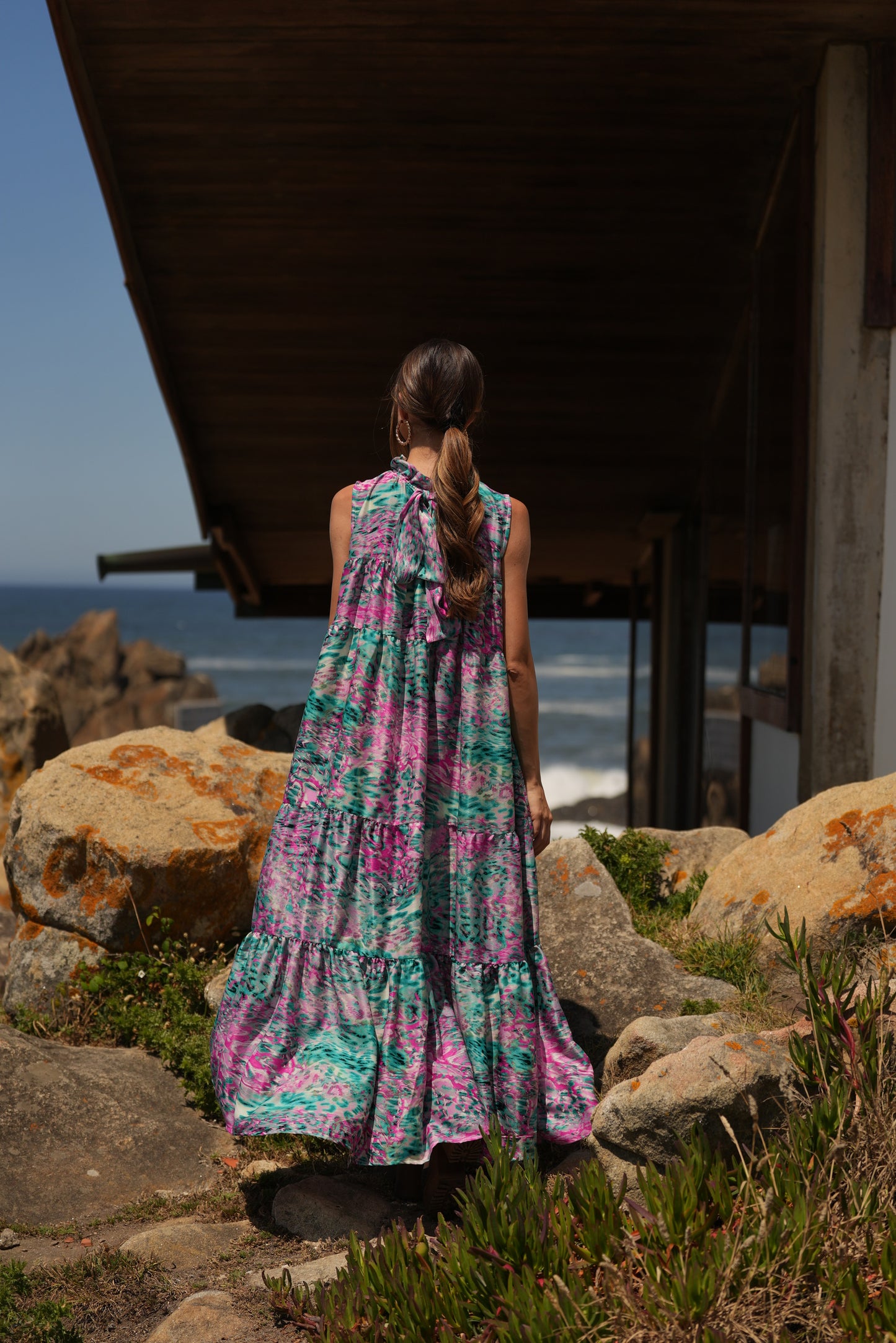 Vestido comprido em seda estampada