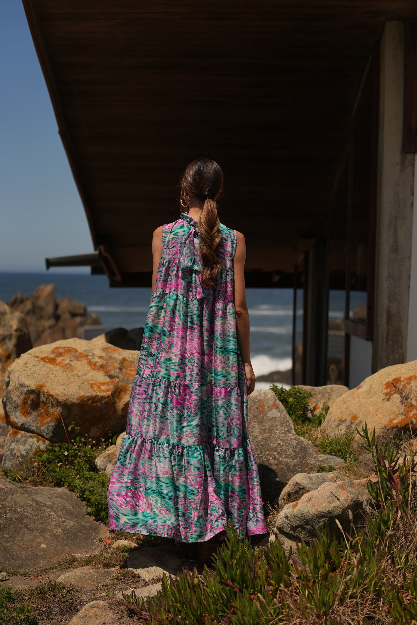 Vestido comprido em seda estampada