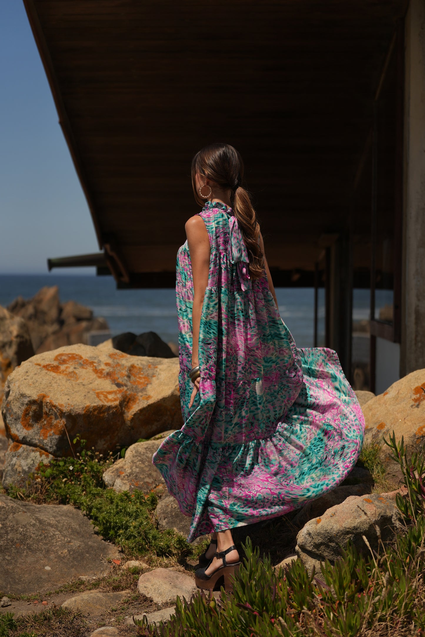 Vestido comprido em seda estampada