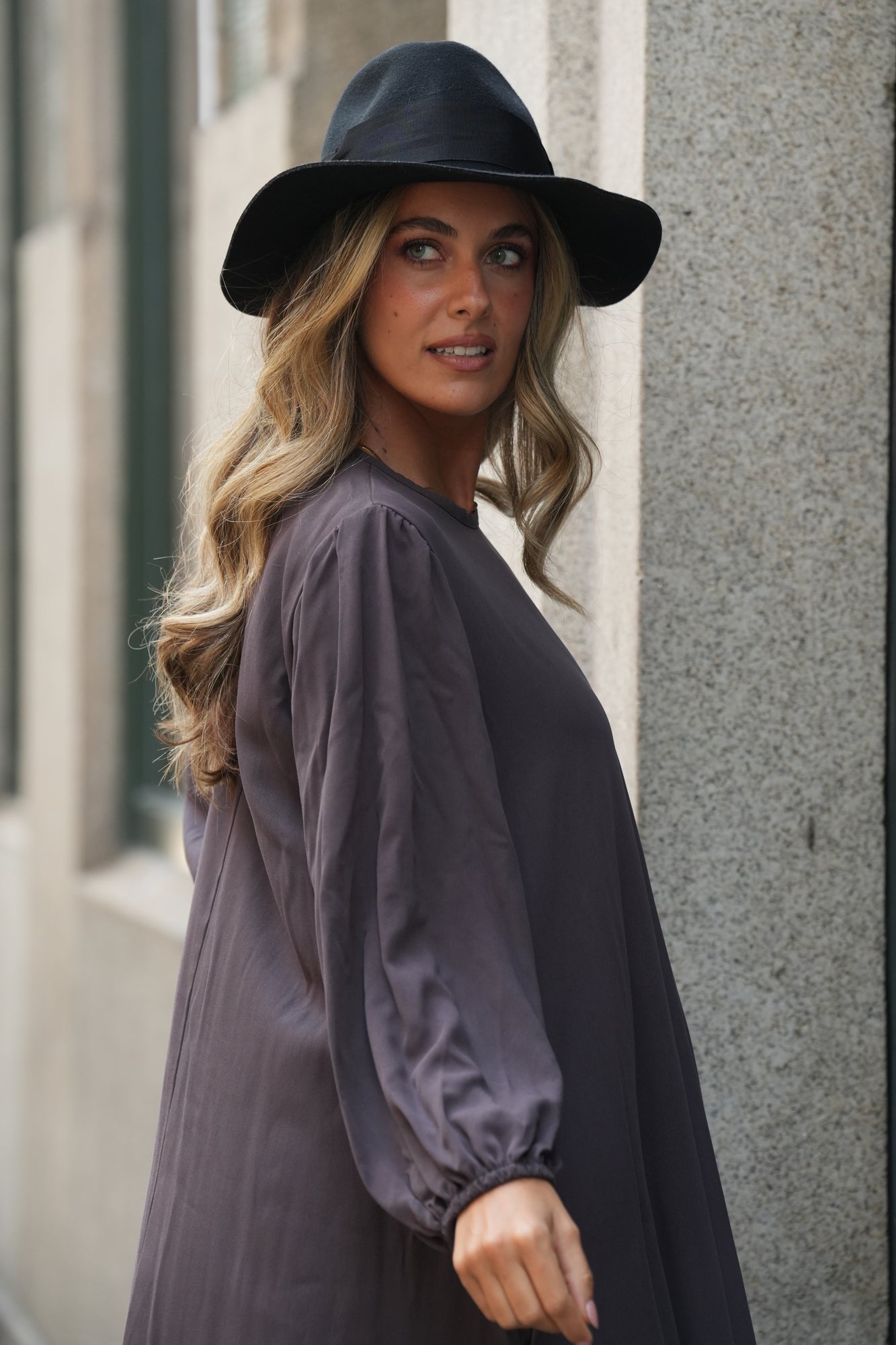 Vestido comprido em viscose castanho