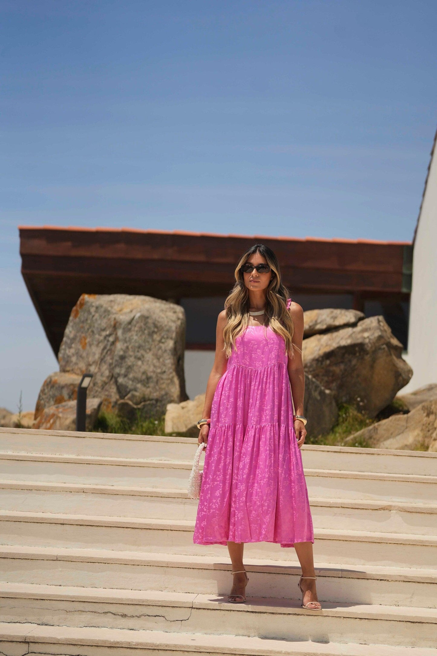 Vestido largo con volante