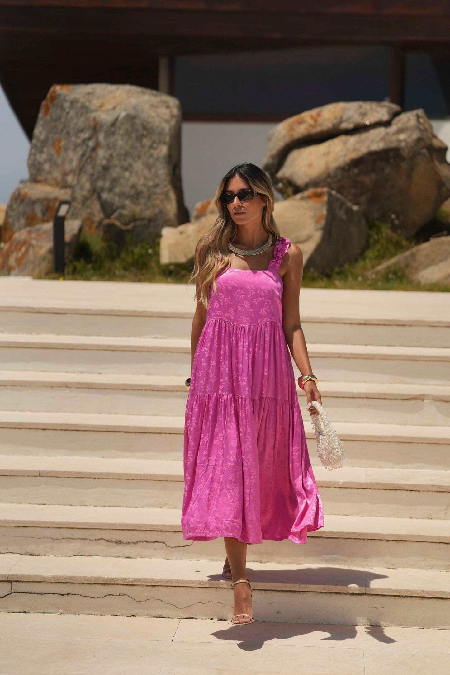 Vestido largo con volante