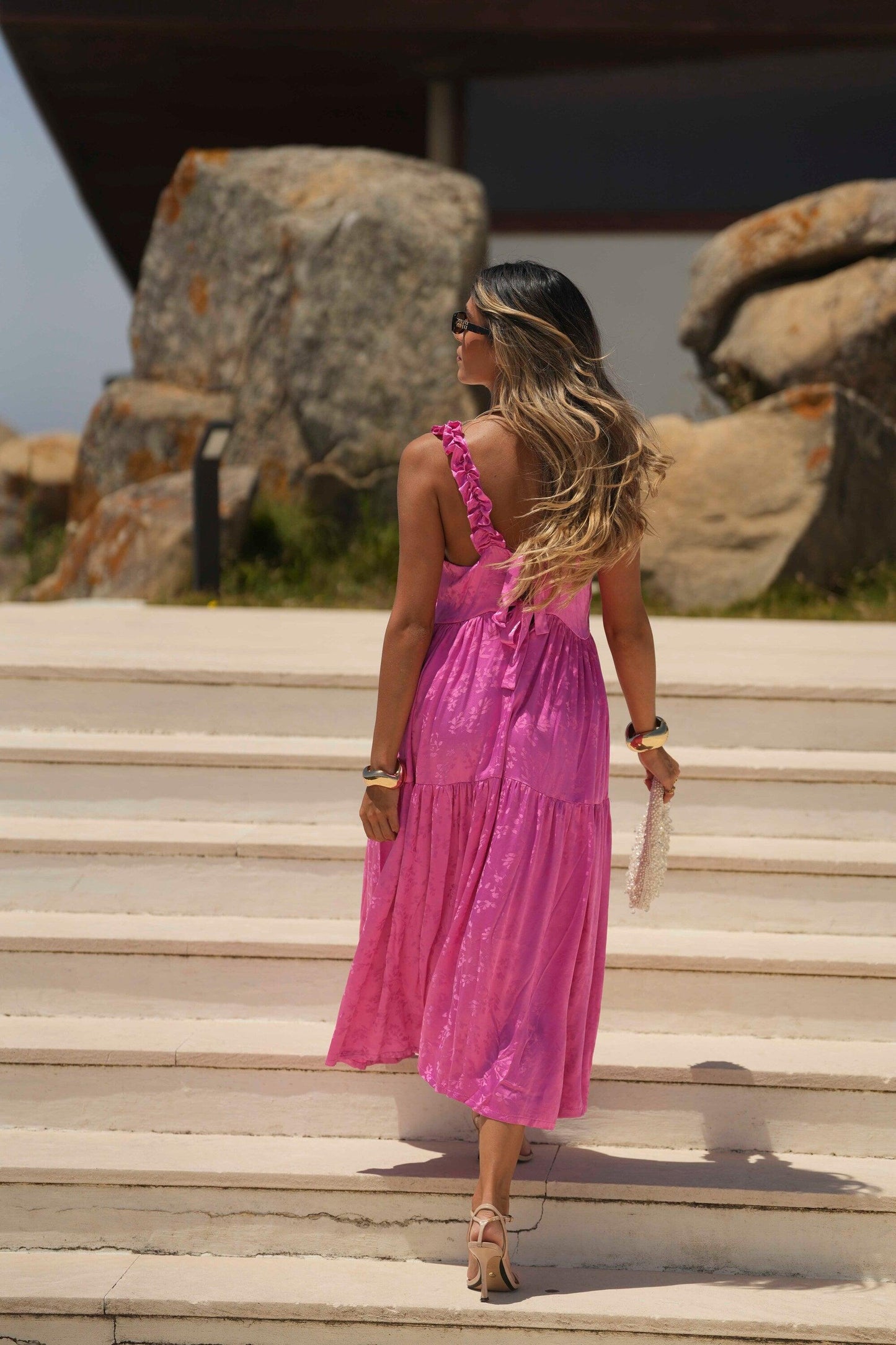 Vestido largo con volante