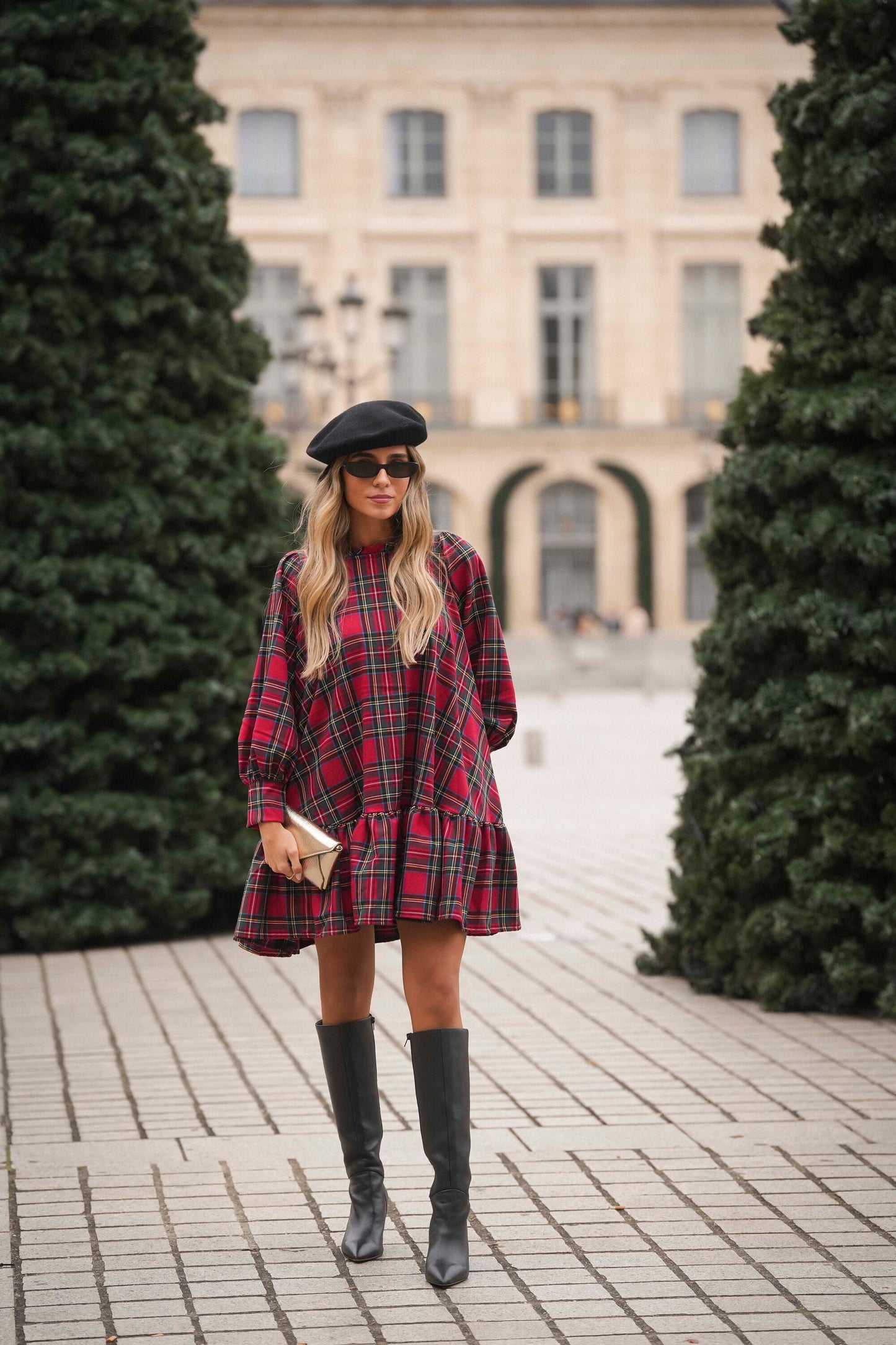 Vestido corto con volante de cuadros