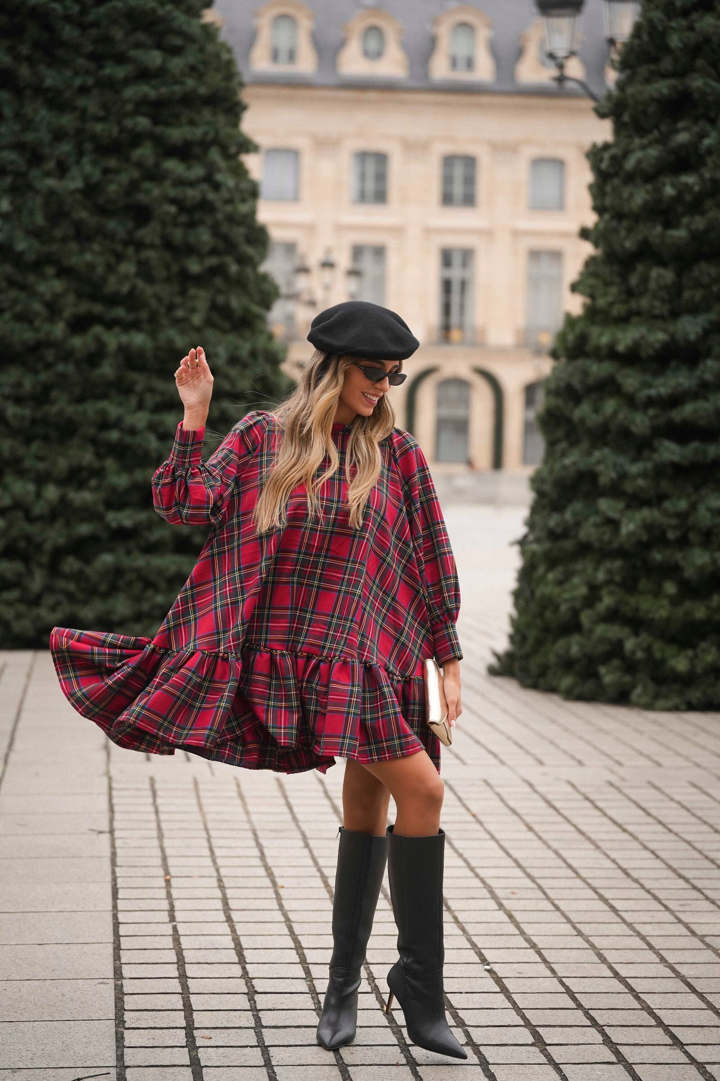 Vestido corto con volante de cuadros