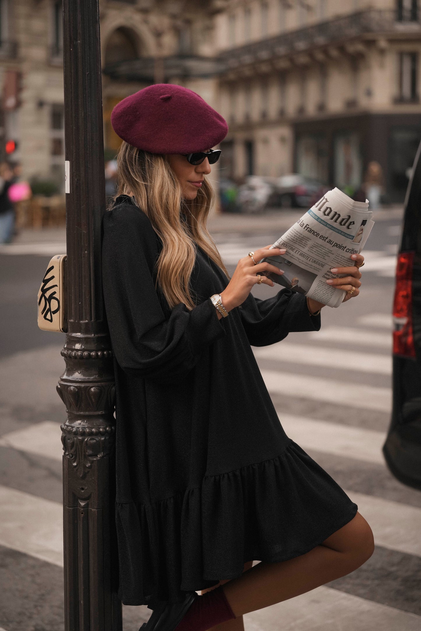 Short dress with printed knit