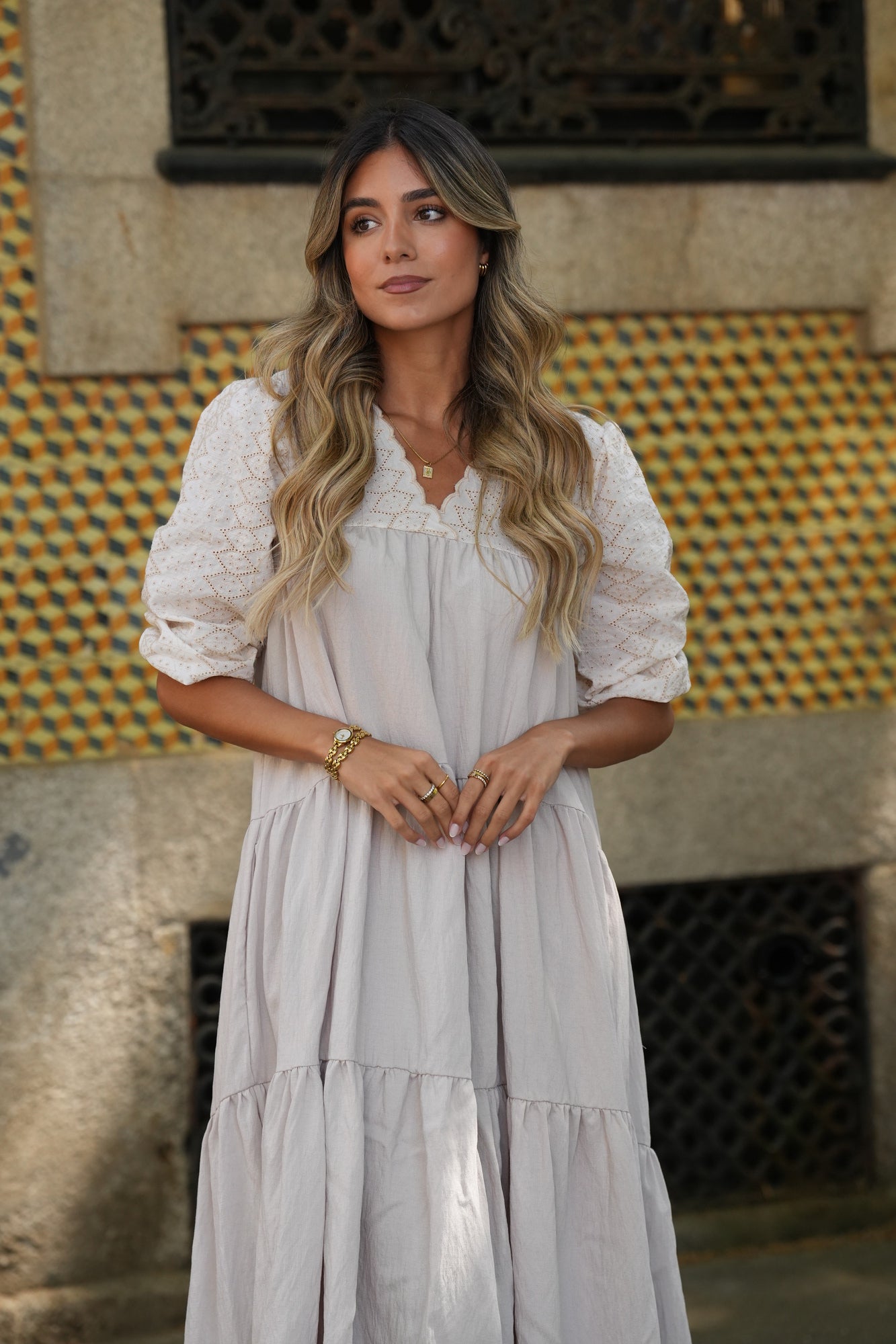 Vestido comprido Bege