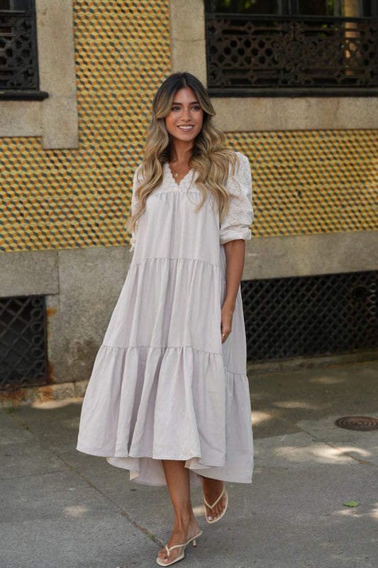 Vestido comprido Bege