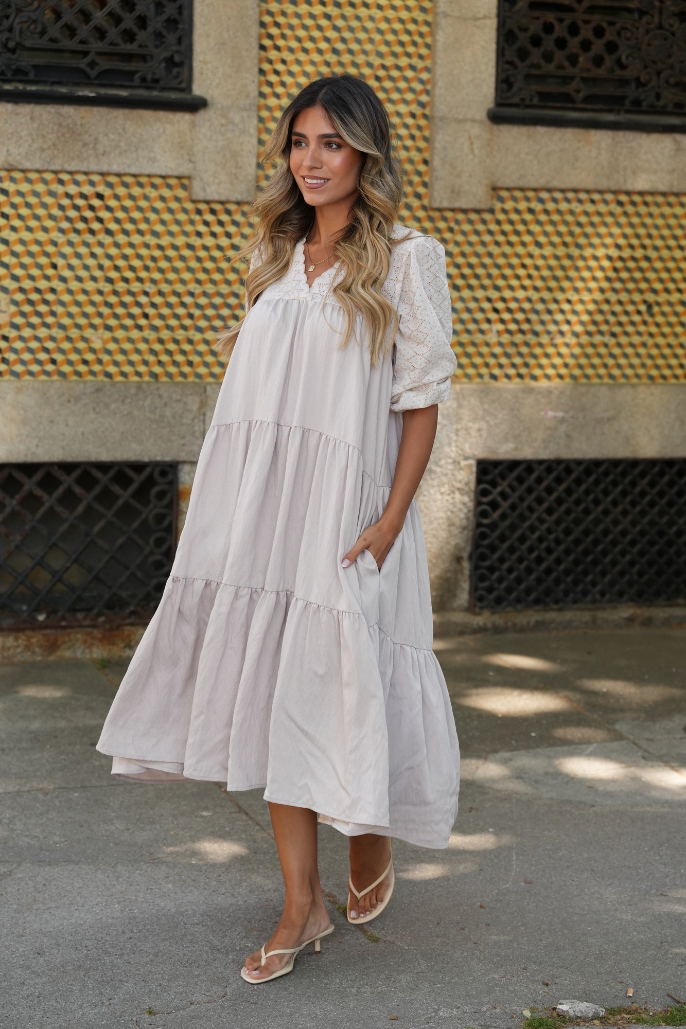 Vestido comprido Bege