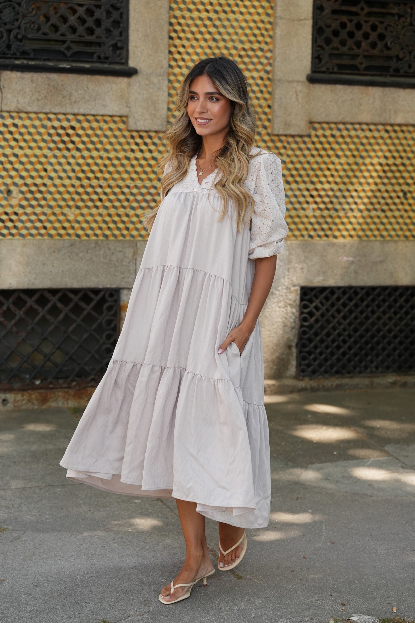 Vestido comprido Bege