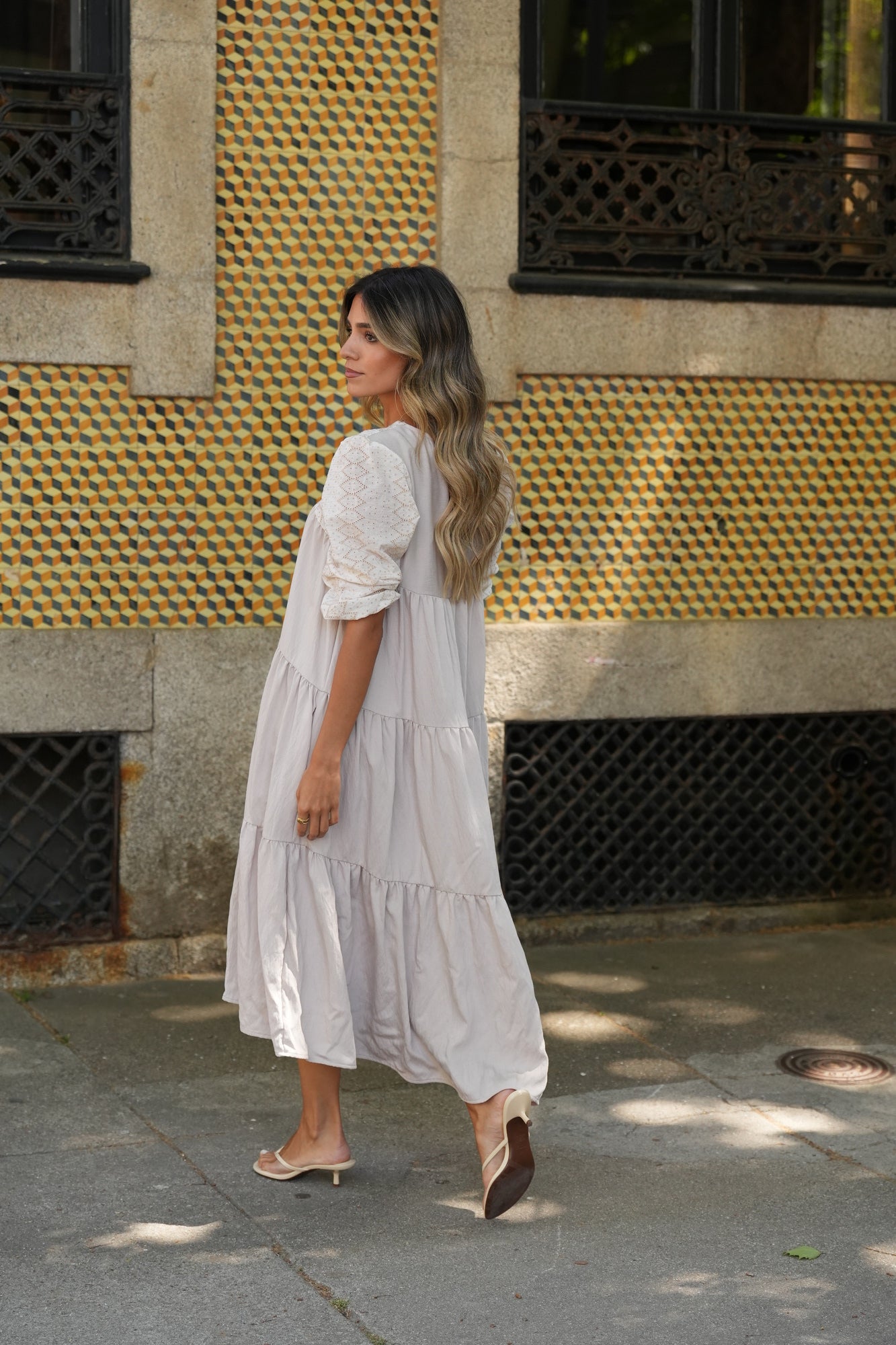 Vestido comprido Bege