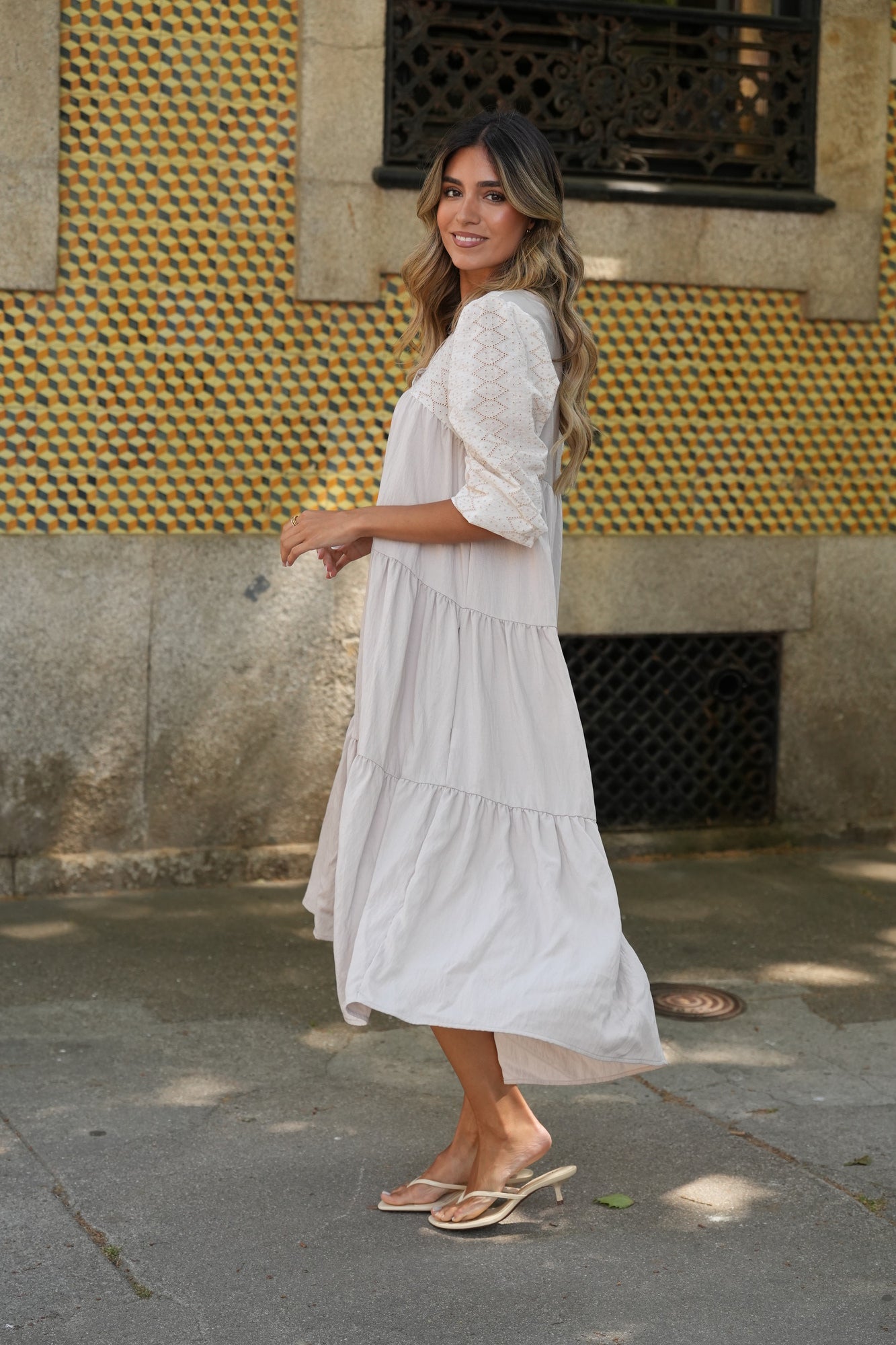 Vestido comprido Bege