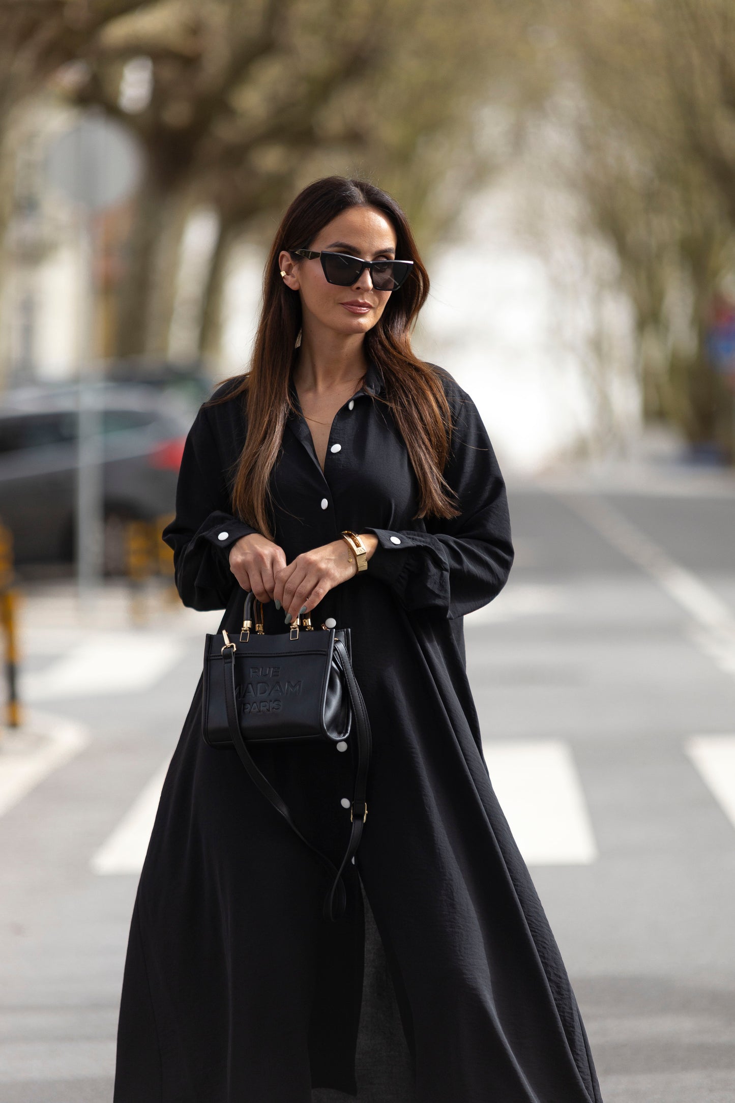 Vestido camisero en negro