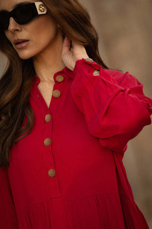 Vestido comprido com botões dourados