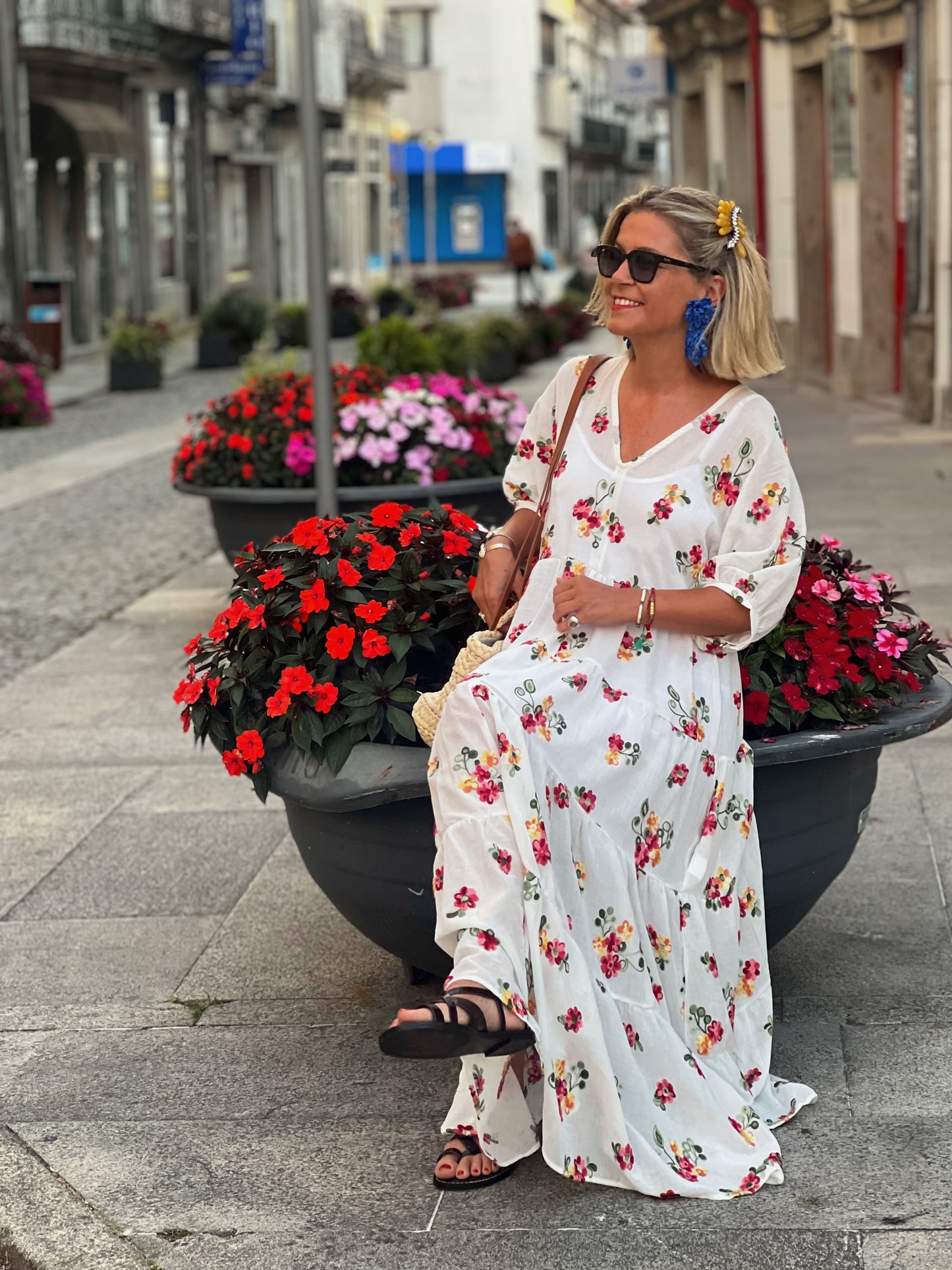 Vestido comprido branco com flores