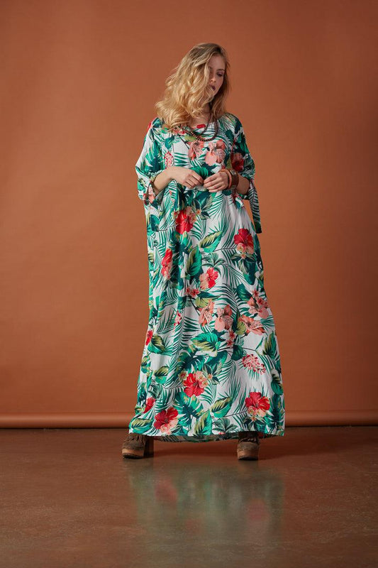 Robe avec nœuds sur la manche