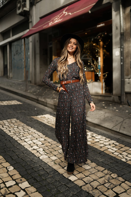 Long jumpsuit with heart print